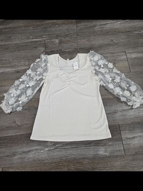 Cato Ivory Sheer Floral Puff Sleeve Top